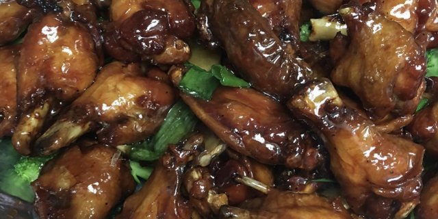 Chili-Garlic Wings