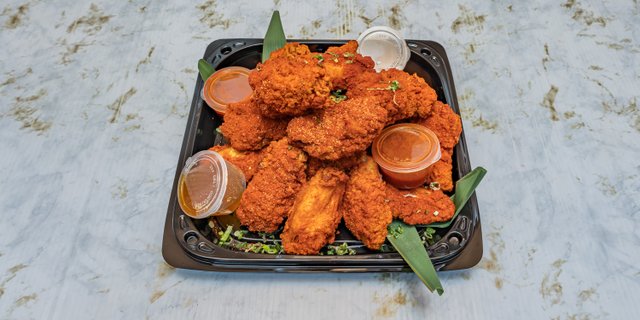 Fried Chicken Wings Tray