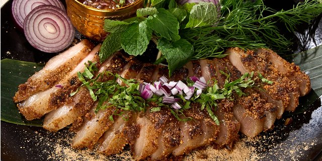 Grilled Pork Jowl Salad Tray