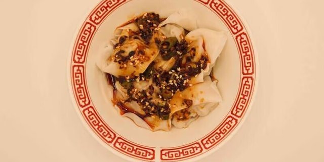 Wontons w/ Red Chili Oil (红油抄手)
