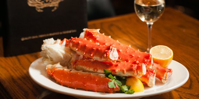 Norwegian Red King Steamed Crab