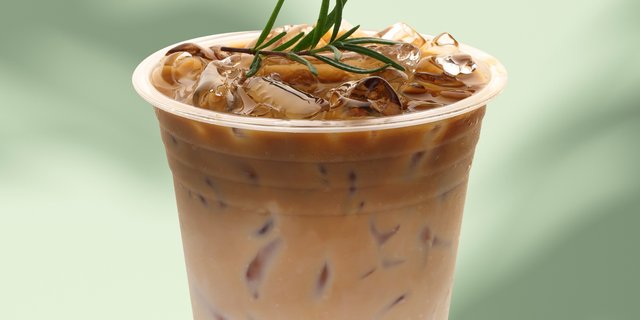 Iced Vegan Lemongrass Chai