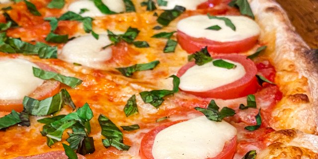 18" Margherita Pizza