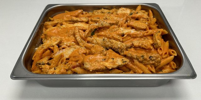 Penne alla Vodka w/ Chicken