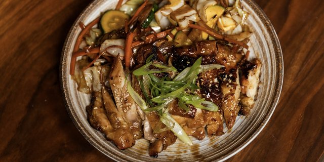 Charcoal Chicken Don Tray