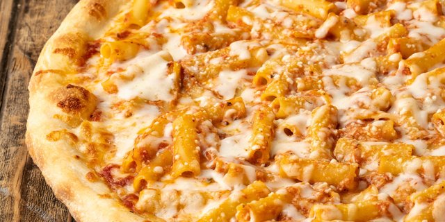 Baked Ziti Pizza
