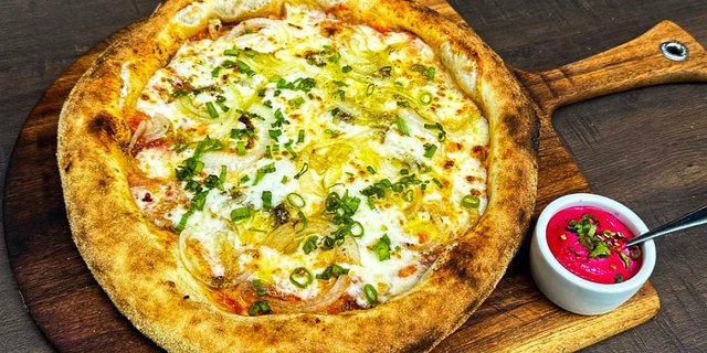 Fugazetta Pizza