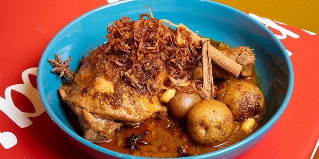 Gai Massaman
