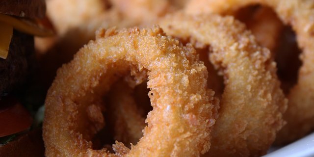 Crispy Onion Rings (Serves 2-4)