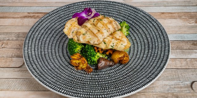Grilled Chicken Boxed Lunch