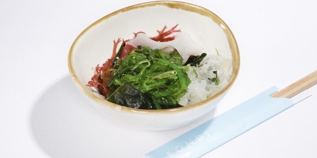 Sesame Seaweed Salad Platter