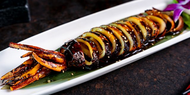 Ikamaru (Grilled Squid)