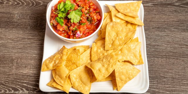Salsa & Chips