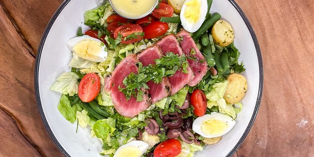 Tuna Nicoise Salad