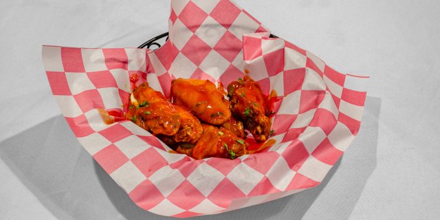 Katch Famous Chicken Wings
