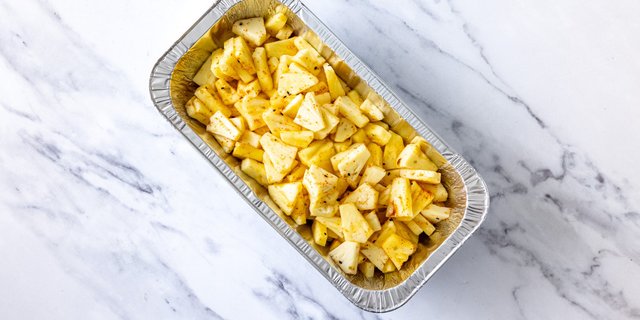 Chili-Dusted Pineapple Tray