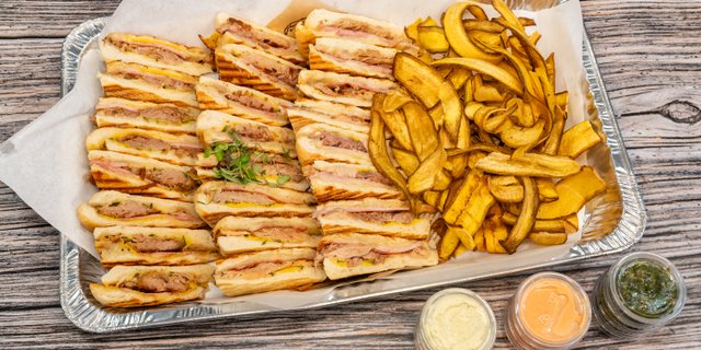 Sandwiches Half Tray