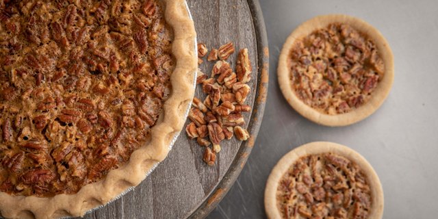 Gluten-Friendly Nanny's Pecan Pie