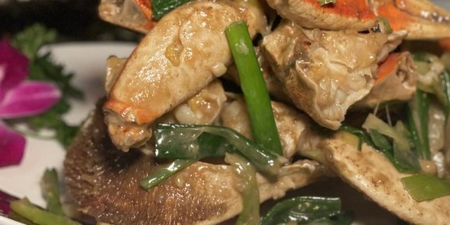 Stir-Fried Crab w/ Ginger & Scallions