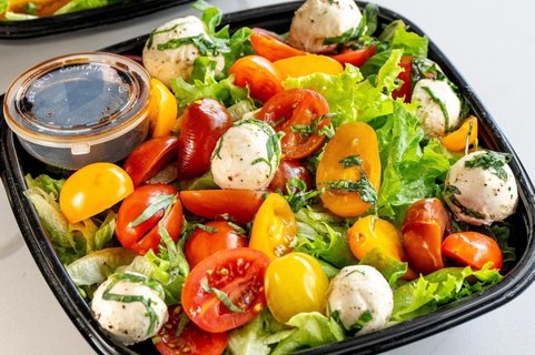 Tomato Mozzarella Salad