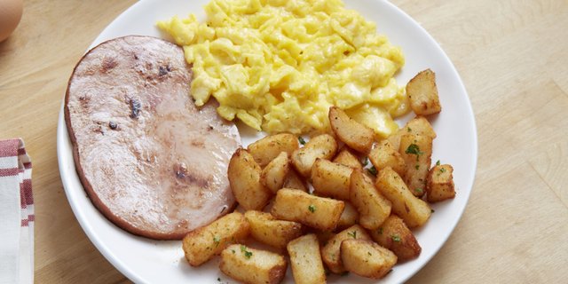 Hickory-Smoked Ham & Eggs