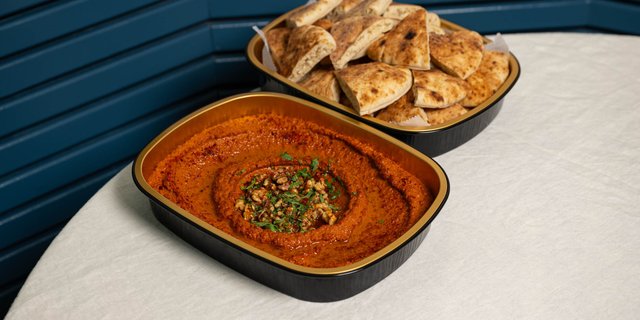 Muhammara w/ Pita
