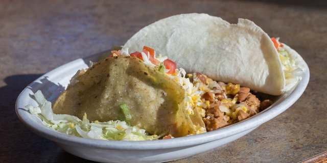 Hard Shell Taco w/ Meat