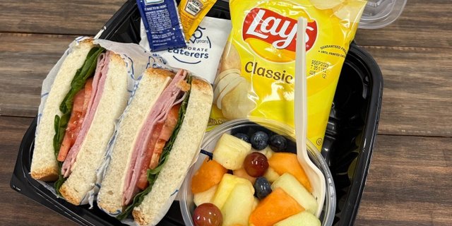 Individual Deli Picnic Basket