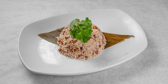 Moro w/ Red Beans tray