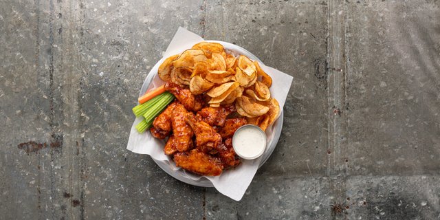 Wings Boxed Lunch