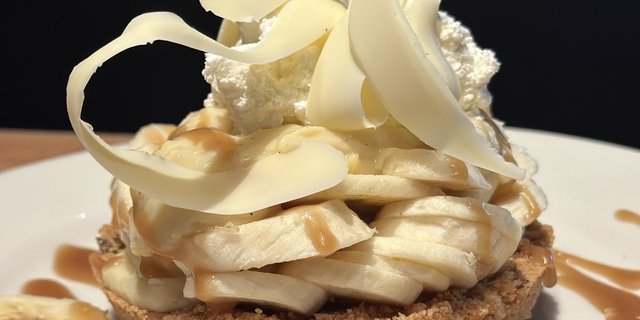 White Chocolate Banana Cream Pie