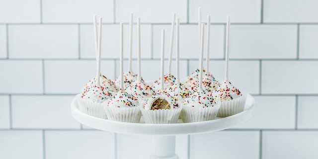 Funfetti Cake Pops