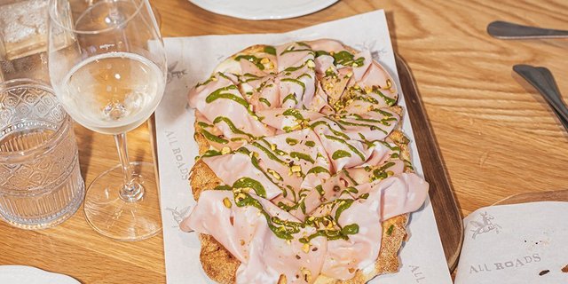 Mortadella Pinsa
