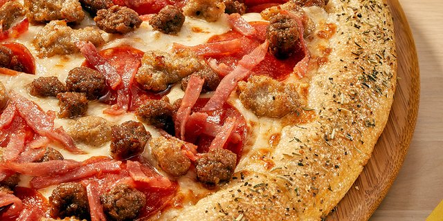 Meat Eaters Pizza