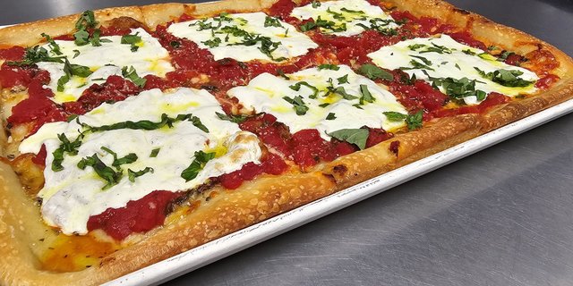 Grandma's Pan Pizza