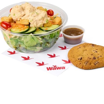 Salad Topped w/ Tuna Salad Meal