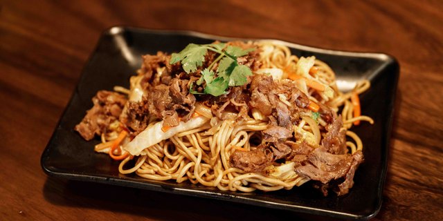 Stir-Fried Beef Noodles
