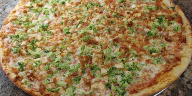 Chicken & Broccoli 18" Round Pizza