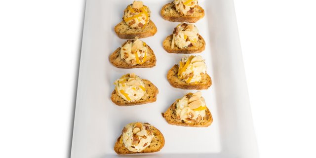 Bacon-Cheese Ball Crostinis