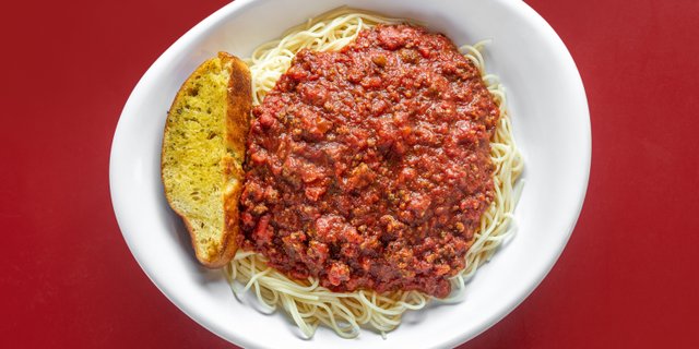 Spaghetti w/ Meat Sauce
