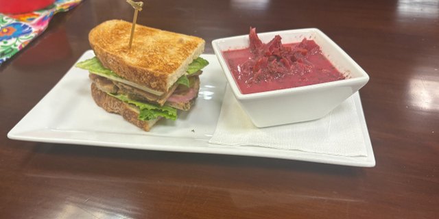 Half Meatloaf Lovers Sandwich & Soup