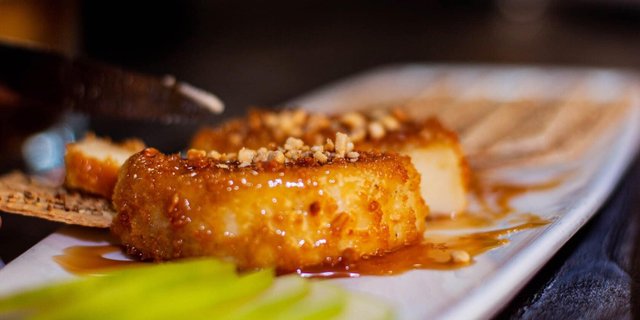 Cashew Crusted French Brie