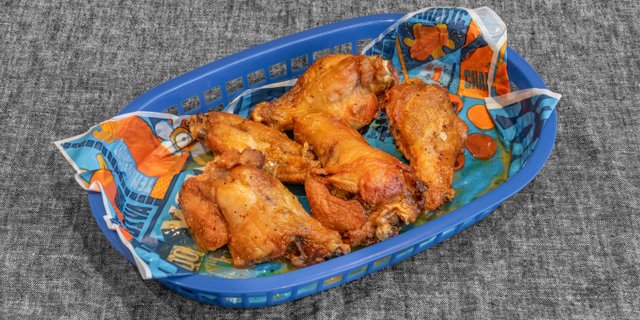 50 Bone-In Wings Tray