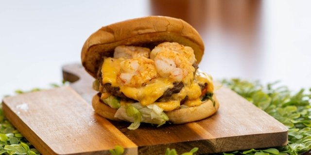 Shrimp And Meat Burger
