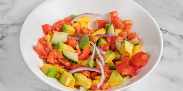 Avocado Mango Salad