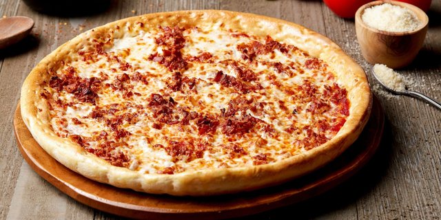 Bacon & Cheddar Pizza