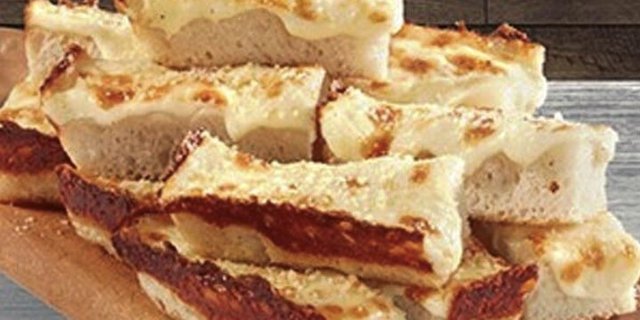 Deep-Dish CheeseBread