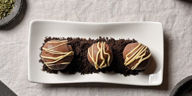 Milk Chocolate Oreo Truffles