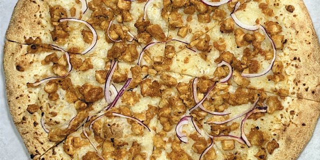 Vegan BBQ Chicken Pizza