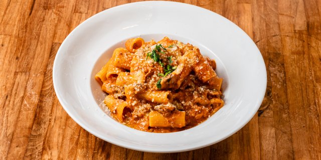 Beef Ragu Rigatoni Tray